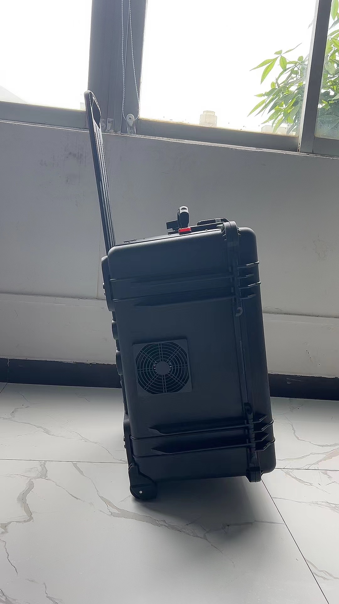 恭城手拉箱型移动通信干扰器